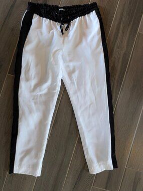 Express Black & White Jogger Pants 🖤🤍 (Size S / 30x36 Stretch Waist)